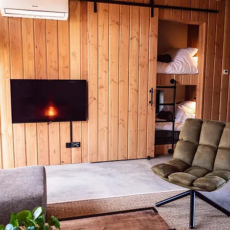De Hoeven Apartment *